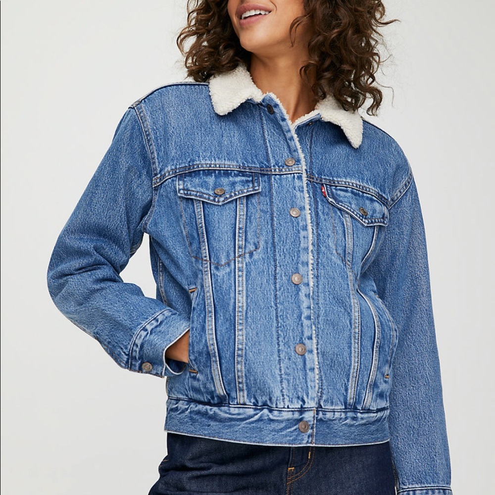 NWT Levi’s Ex-Boyfriend Sherpa Denim Jacket